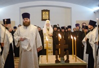 Предстоятель Русской Церкви совершил литию по жертвам авиакатастрофы в Казани