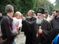 Сербский Патриарх: Отговорите матерей от абортов