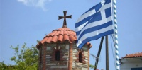 Министр культуры Греции опроверг слух о планах удаления креста с флага страны