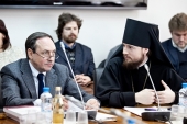 О перспективах православного образования говорили в Госдуме