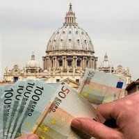 Экс-руководителей банка Ватикана подозревают в мошенничестве в особо крупных размерах.