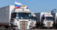 Киев согласился впустить КамАЗы из российского гуманитарного конвоя