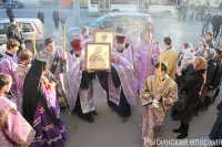 Монахи из Греции подарили Рыбинской епархии две иконы