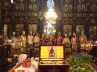 В Болгарии тысячи верующих поклонились мощам, привезенным с Афона
