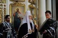 В понедельник первой седмицы Патриарх Кирилл молился в Даниловом монастыре
