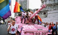 ЧЕРНОЕ СОЛНЦЕ «ГОЛУБЫХ» ПРОПОВЕДНИКОВ Исторические заметки по поводу современных гей-парадов