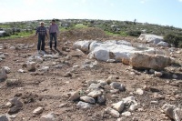 Израильский кибуц оскверняет христианское кладбище