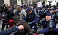 Сотни противников однополых браков задержаны в Париже  