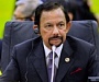 Султан Брунея узаконит избиение камнями и отрубание рук