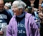 В США 84-летнюю монахиню приговорили к тюрьме за участие в акции протеста
