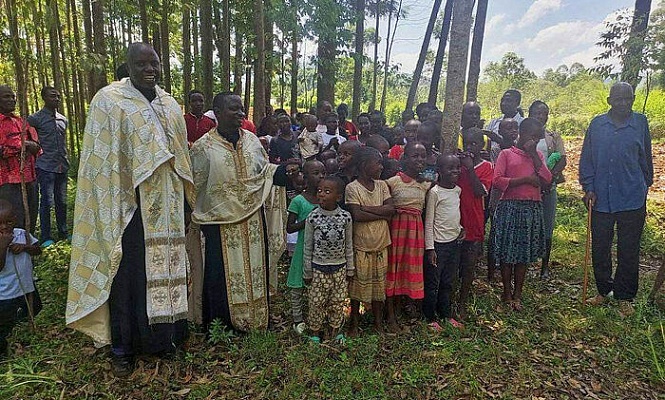 В Кении 30 человек приняли Святое Крещение