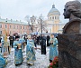 В Александро-Невской лавре открыт памятник Петру I