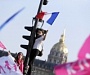 Противники однополых браков освистали президента Франции во время парада в честь Дня взятия Бастилии