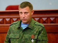 Захарченко опроверг получение ДНР военной техники из России
