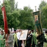 В Вятской епархии крестным ходом отметили День рождения святого князя Александра Невского