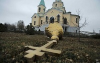 Донецк: украинские военные обстреляли храм и школу.