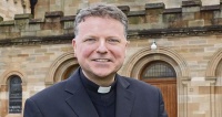 Англия: против закона о 3 родителях выступили епископы Католической церкви