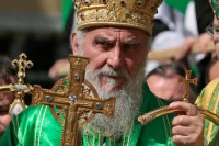 Патриарх Ириней: Лучше с честью умереть, чем без чести жить