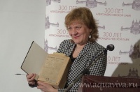 Оцифрованные копии раритетных книг по истории Церкви переданы Президентской библиотекой Александро-Невской лавре 