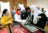 Патриарх Кирилл посетил выставку «Подвиг служения России царской династии Романовых» в Екатеринбурге