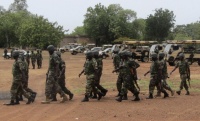В Нигерии исламисты из "Боко харам" похитили более 100 школьниц