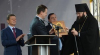 Владимир Мединский передал Смоленской епархии древние иконы