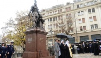 Патриарх освятил памятник Николаю II в Сербии.