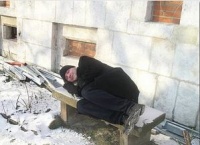В московских храмах призывают помолиться о бездомных