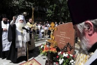 В Волгограде освятили мемориал, установленный на месте декабрьского теракта