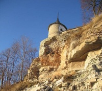 Во Пскове укрепят висящую над рекой башню Снетогорского монастыря XIII века