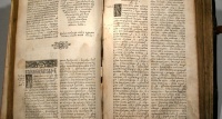 В Москве хотят продать «Острожскую Библию» XVI века