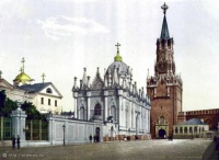 Владимир Путин предложил восстановить два монастыря и церковь в Кремле