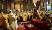 Святейший Патриарх возглавил встречу великой христианской святыни — Креста апостола Андрея Первозванного