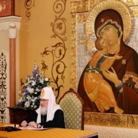 Святейший Патриарх Кирилл: На Украине осуществляется силовое воздействие на нашу Церковь.