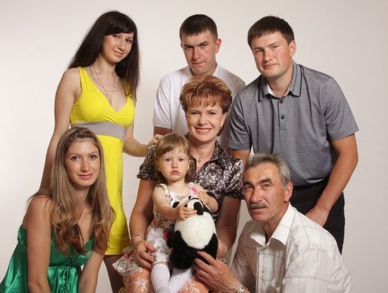 Софья Широбокова с семьей.
