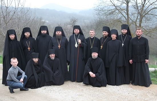 Братия обители (митрополит Александр посещал обитель на Первой Седмице В Поста в марте 2014).