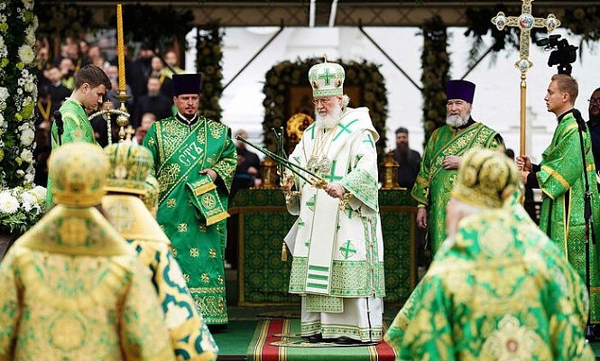 Святейший Патриарх Кирилл: Сегодня многие силы работают для того, чтобы лишить наш народ национального самосознания, веры и чувства патриотизма