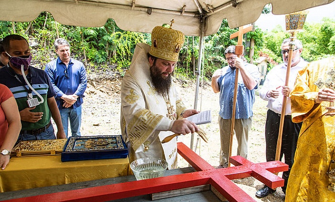 В пуэрториканском Сан-Хермане освящен крест на месте строительства храма Благовещения Пресвятой Богородицы