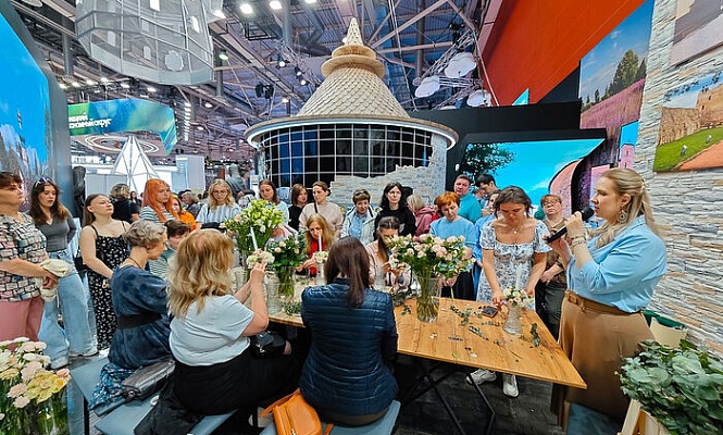 Студия цветов «Васса» представила свою деятельность на международной выставке-форуме «Россия»