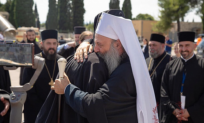 Сербский Патриарх Порфирий прибыл на торжества в Черногорию