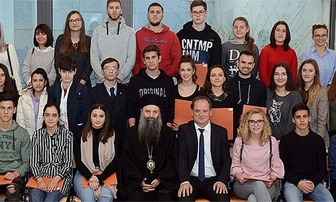 Патриарх Порфирий обеспечил стипендии сербским студентам из Хорватии
