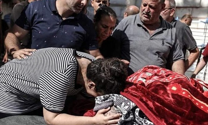 В Газе простились с жертвами бомбардировки храма