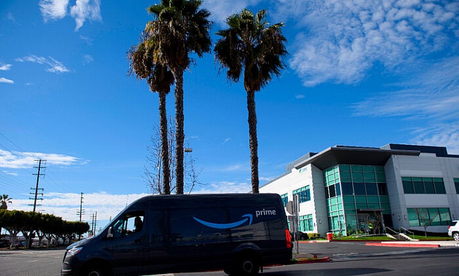 В США Служба доставки Amazon заплатит $50000 за увольнение сотрудника-христианина, отказавшегося работать по воскресеньям