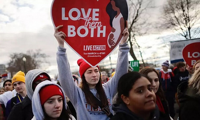 Вашингтон: тысячи противников абортов приняли участие в 50-м ежегодном «Марше в защиту жизни»