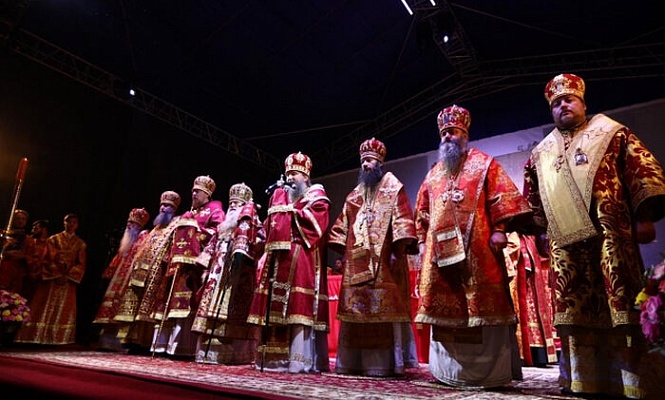 В 103-ю годовщину убийства Царственных страстотерпцев в Екатеринбурге состоялась соборная Литургия
