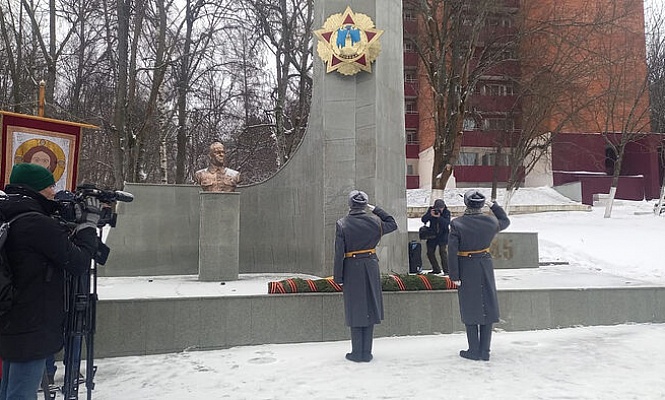 Председатель Синодального отдела по взаимодействию с Вооруженными силами освятил мемориальный комплекс, посвященный Г.К. Жукову