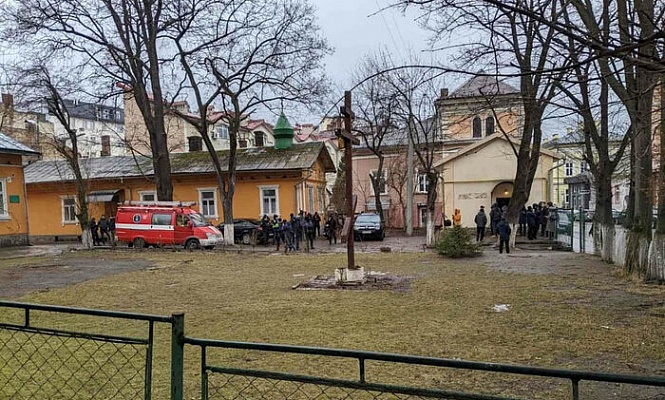 В Ивано-Франковске городские власти выселили из храма общину Украинской Православной Церкви