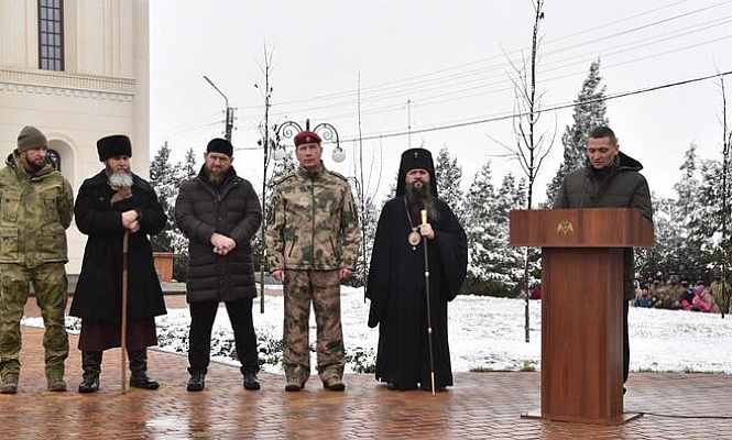 Архиепископ Махачкалинский Варлаам принял участие в открытии храмового комплекса в Грозненском соединении Росгвардии