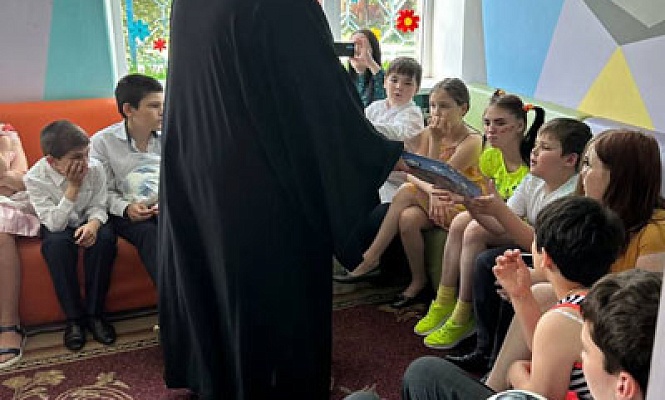 Горловская епархия поздравила воспитанников социальных учреждений
