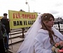 Более 80% россиян против однополых союзов и гей-парадов - опрос